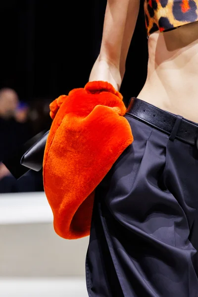 Look 77